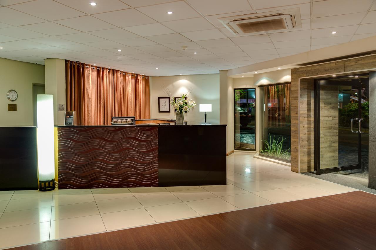 The Oasis Hotel Upington Exterior foto
